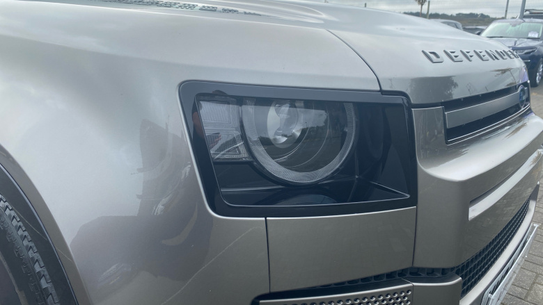 Land Rover Defender 3.0 D350 X-Dynamic HSE 90 3dr Auto Diesel Estate